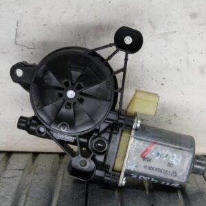 Moteur leve vitre avant gauche VOLKSWAGEN GOLF 7 PHASE 1 Diesel