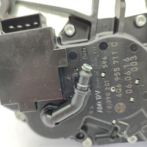 Moteur essuie glace arriere VOLKSWAGEN POLO 4 PHASE 2 Essence