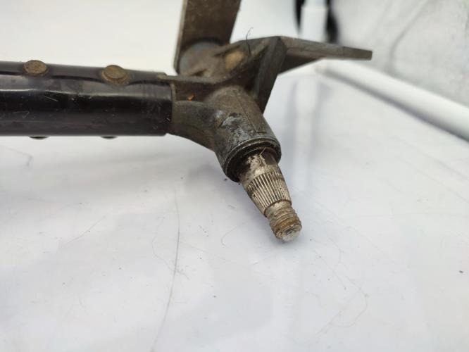 Moteur essuie glace avant AUDI