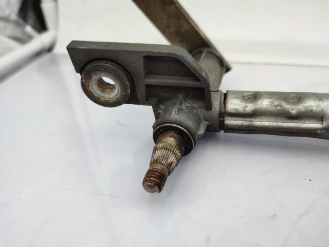 Moteur essuie glace avant VOLKSWAGEN