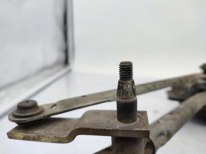 Moteur essuie glace avant FORD MONDEO 2 Diesel