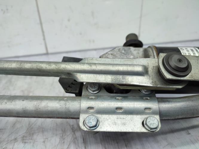 Moteur essuie glace avant MERCEDES CLASSE A 169 PHASE 1 Diesel