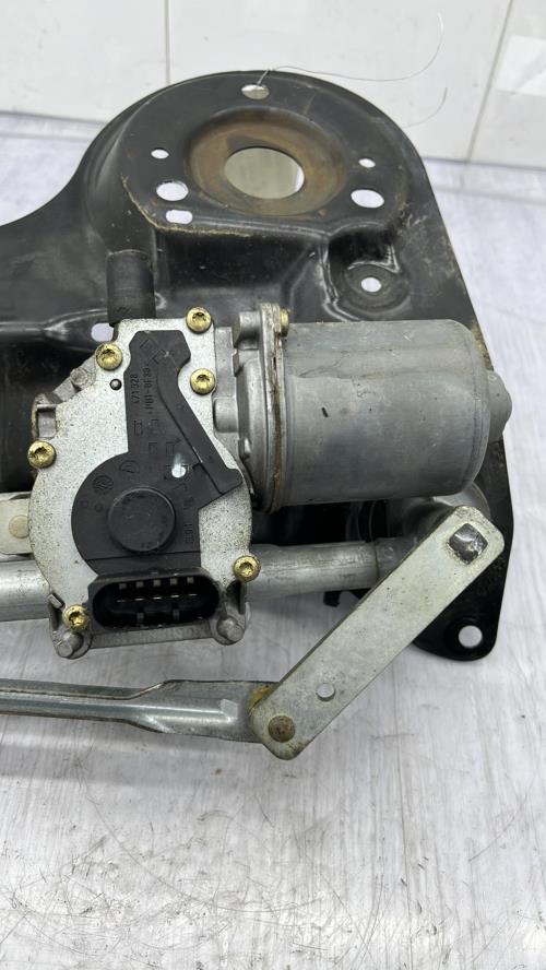 Moteur essuie glace avant FORD FIESTA 5 PHASE 1 Diesel