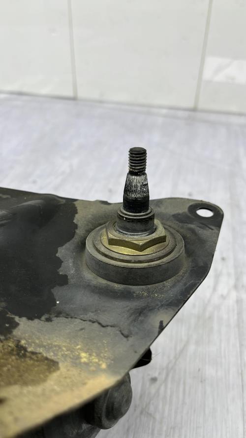 Moteur essuie glace avant FORD FIESTA 5 PHASE 1 Essence