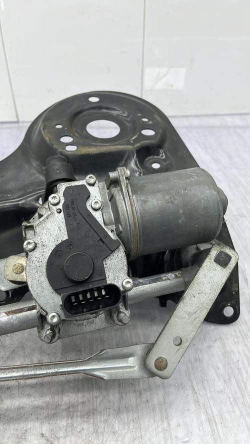 Moteur essuie glace avant FORD FIESTA 5 PHASE 1 Essence