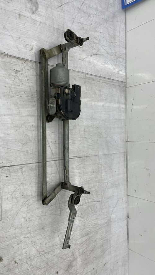 Moteur essuie glace avant VOLKSWAGEN GOLF 5 Essence