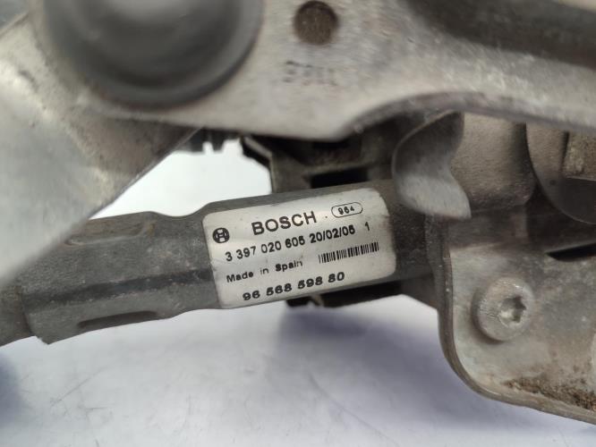 Moteur essuie glace avant droit PEUGEOT 407 PHASE 1 BREAK Diesel