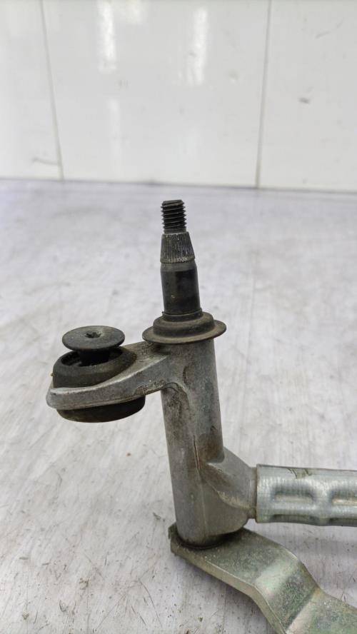 Moteur essuie glace avant gauche VOLKSWAGEN GOLF PLUS PHASE 2 Essence