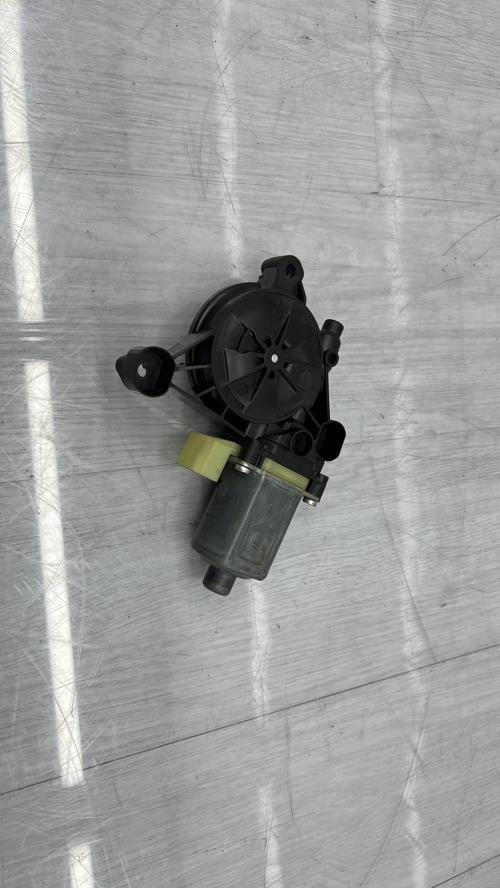 Moteur leve vitre avant droit VOLKSWAGEN GOLF 7 PHASE 1 Diesel