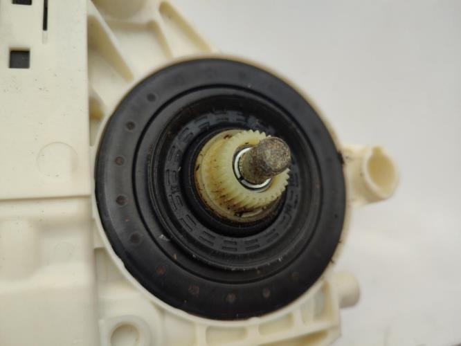 Moteur leve vitre avant droit PEUGEOT 407 PHASE 1 BREAK Diesel