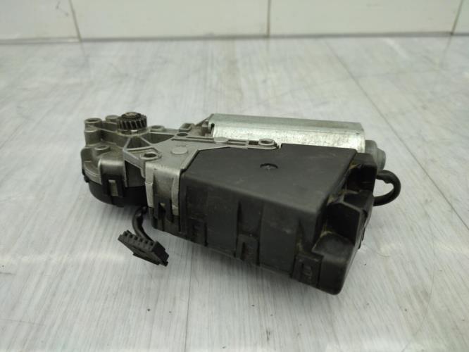 Moteur toit ouvrant VOLKSWAGEN TOUAREG 1 PHASE 1 Diesel