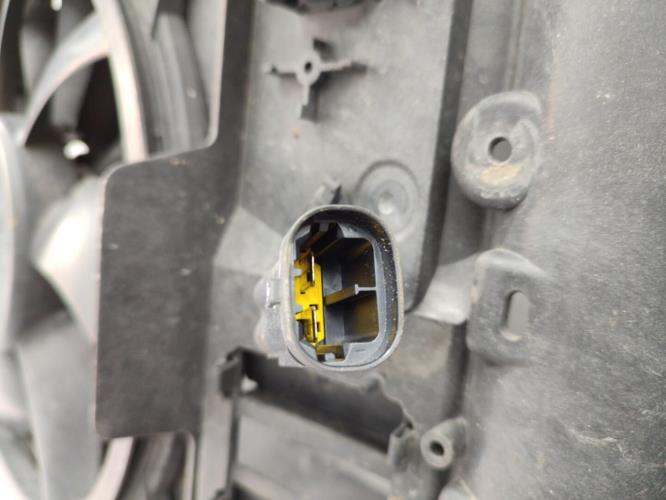 Moto ventilateur radiateur PEUGEOT 307 PHASE 2 CABRIOLET Essence