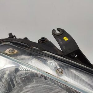 Optique avant principal droit (feux)(phare) FORD FOCUS 1 Diesel