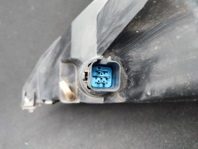 Optique avant principal droit (feux)(phare) FORD FOCUS 1 Diesel