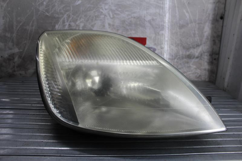Optique avant principal droit (feux)(phare) FORD FIESTA 5 PHASE 1 Diesel