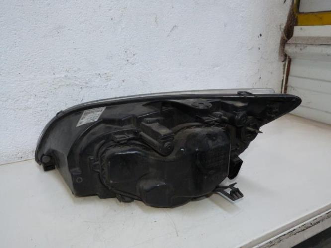 Optique avant principal droit (feux)(phare) FORD FOCUS 2 PHASE 1 BREAK Diesel