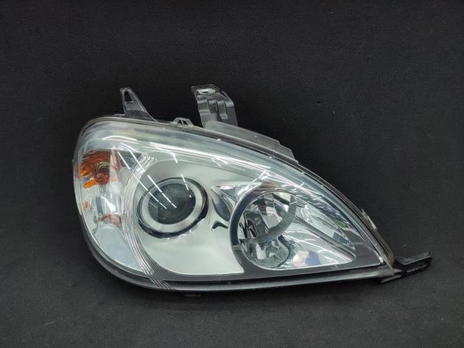 Optique avant principal droit (feux)(phare) MERCEDES CLASSE M 163 PHASE 2 Essence