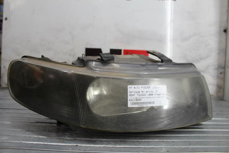 Optique avant principal droit (feux)(phare) SEAT TOLEDO 2 Diesel