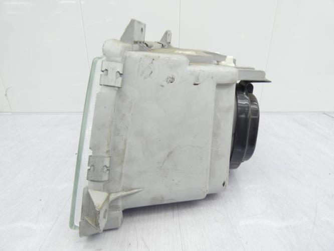 Optique avant principal droit (feux)(phare) MERCEDES 112 CDI Diesel