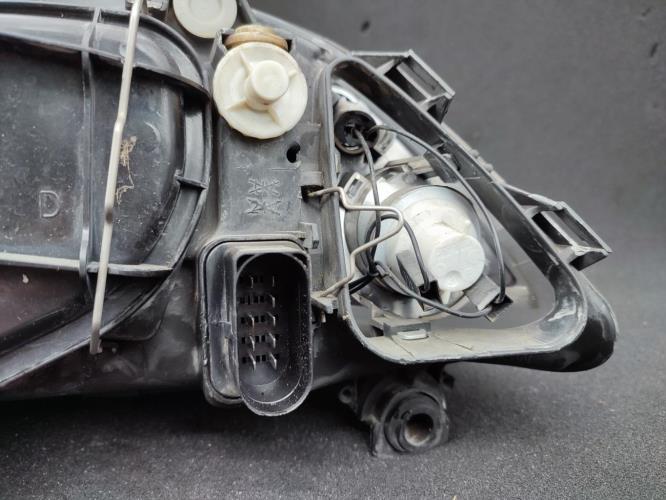 Optique avant principal droit (feux)(phare) SEAT CORDOBA 2 Diesel