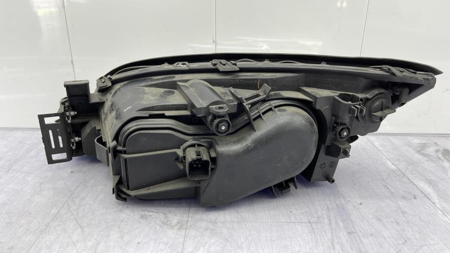 Optique avant principal droit (feux)(phare) FORD MONDEO 2 Diesel