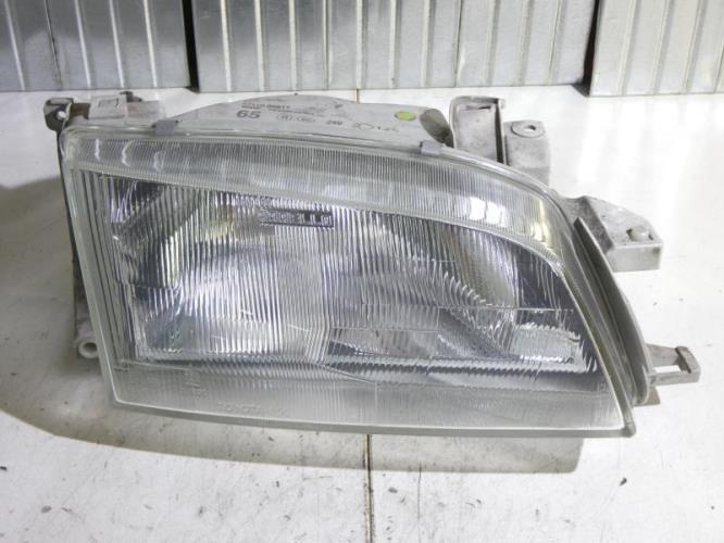 Optique avant principal droit (feux)(phare) TOYOTA CARINA 1 Diesel