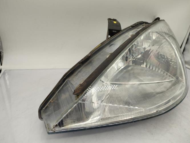 Optique avant principal gauche (feux)(phare) FORD FOCUS 1 Essence