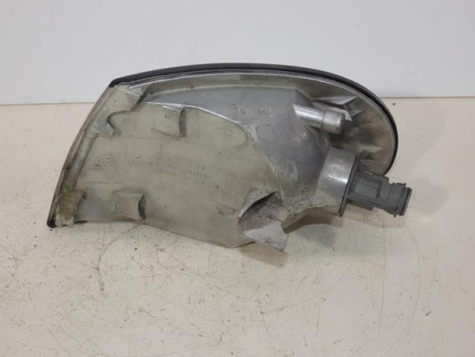 Optique avant secondaire droit (feux)(clignotant) AUDI A4 1 PHASE 1 Diesel