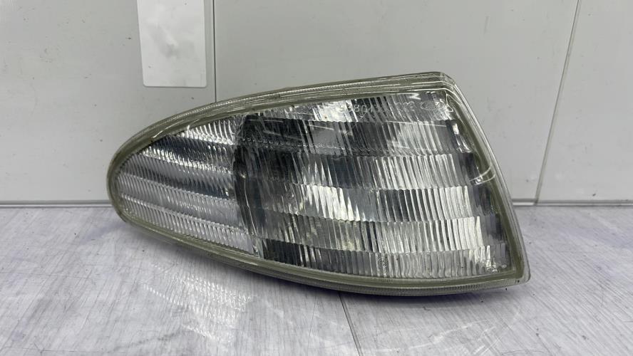 Optique avant secondaire droit (feux)(clignotant) FORD MONDEO 1 PHASE 1 Diesel