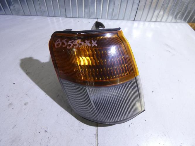 Optique avant secondaire droit (feux)(clignotant) MITSUBISHI PAJERO 2 PHASE 1 Diesel