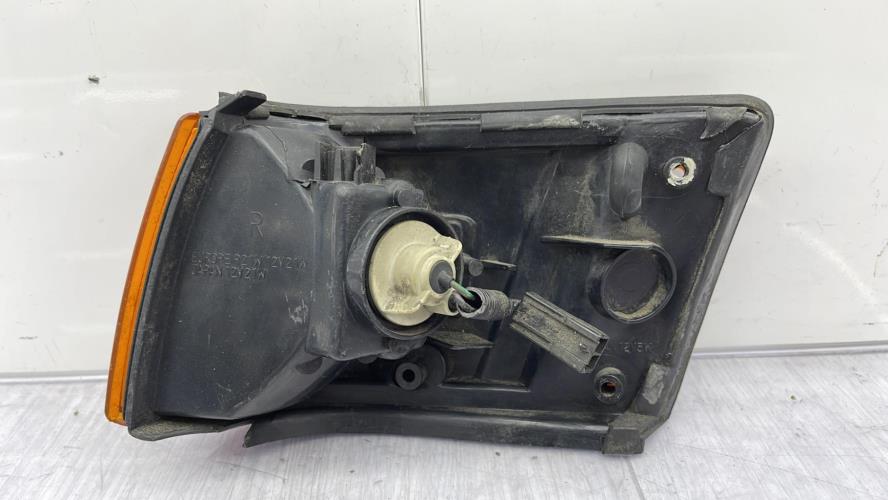 Optique avant secondaire droit (feux)(clignotant) NISSAN SUNNY 3 Diesel