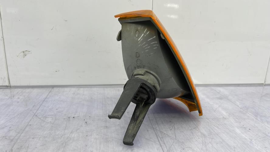 Optique avant secondaire droit (feux)(clignotant) RENAULT R9 Essence
