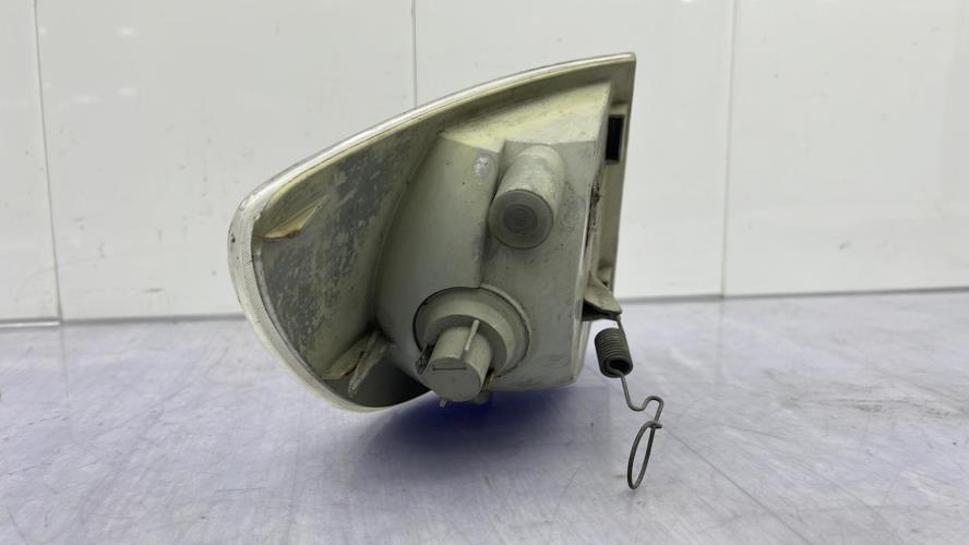 Optique avant secondaire gauche (feux)(clignotant) MERCEDES VITO 638 Diesel