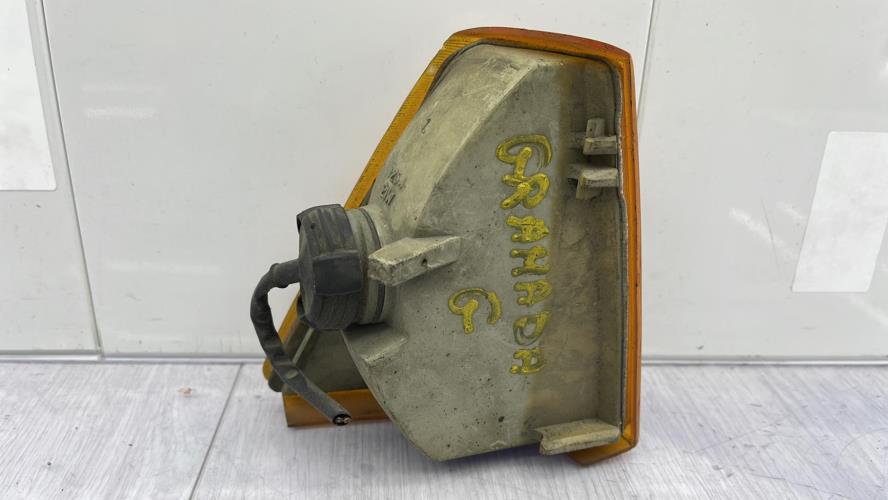 Optique avant secondaire gauche (feux)(clignotant) FORD GRANADA 2 Essence