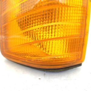 Optique avant secondaire gauche (feux)(clignotant) MERCEDES 190 W201 PHASE 1 Diesel