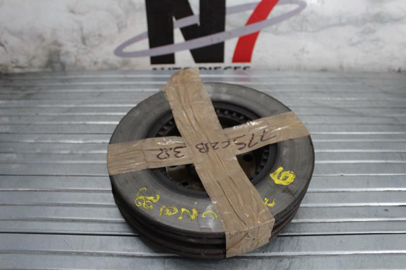 Paire de disques avant (freinage) RENAULT CLIO 2 PHASE 2 Essence