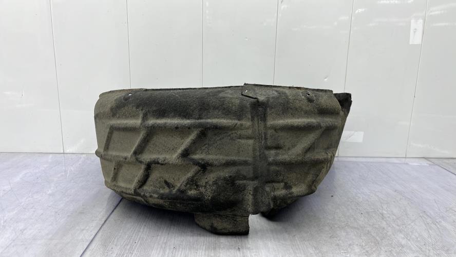 Pare boue arriere droit VOLKSWAGEN POLO 6 PHASE 1 Essence