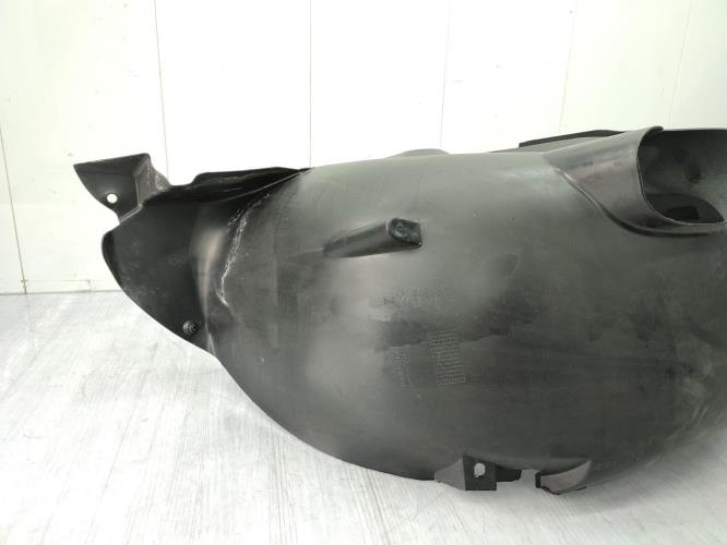 Pare boue arriere droit RENAULT CLIO 3 PHASE 1 Essence