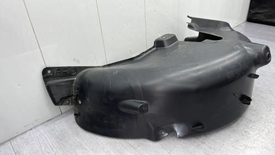 Pare boue arriere droit PEUGEOT 208 1 PHASE 1 Diesel