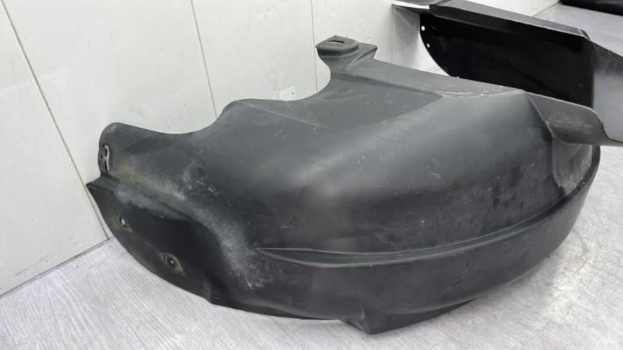 Pare boue arriere gauche VOLVO C 30 PHASE 1 Diesel