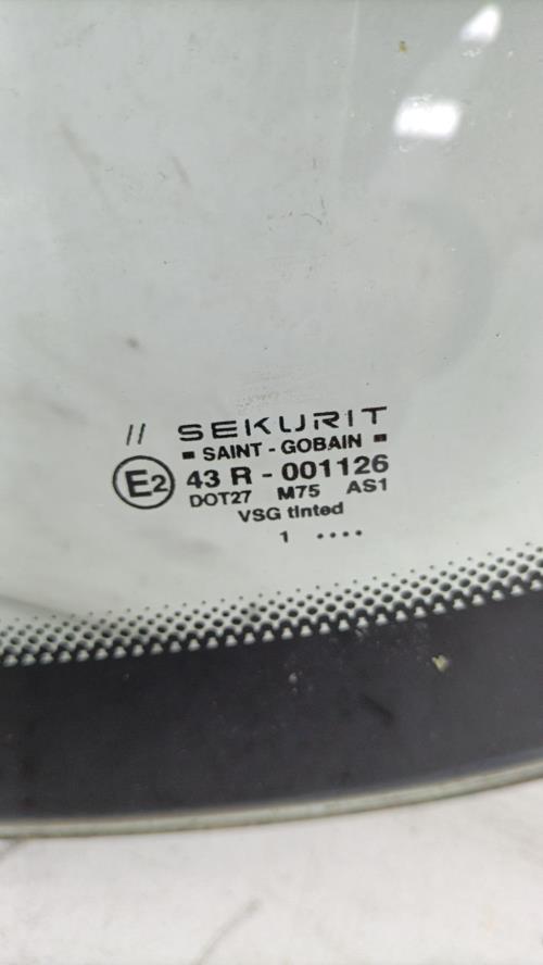 Pare brise FORD FIESTA 4 PHASE 2 Essence