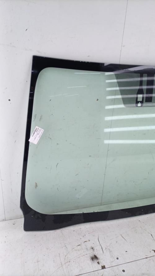 Pare brise TOYOTA VERSO-S PHASE 1 Essence