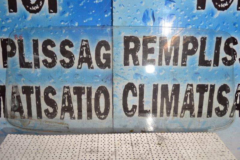 Pare brise RENAULT R6 Essence