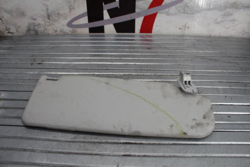 Pare soleil gauche VOLKSWAGEN GOLF 5 Essence