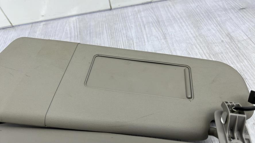 Pare soleil gauche VOLKSWAGEN PASSAT 5 BREAK Diesel