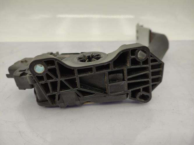 Pedale d'accelerateur PEUGEOT 208 1 PHASE 1 Diesel