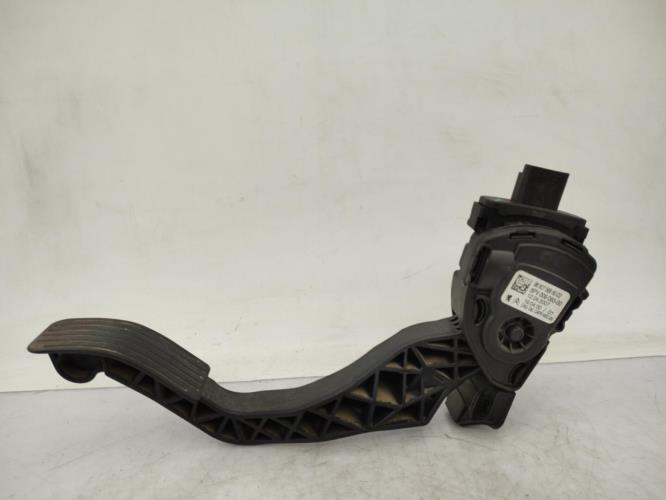 Pedale d'accelerateur PEUGEOT 207 PHASE 1 Essence