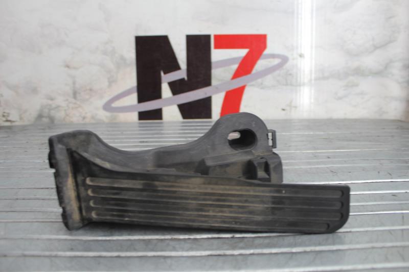 Pedale d'accelerateur VOLKSWAGEN GOLF 5 Essence
