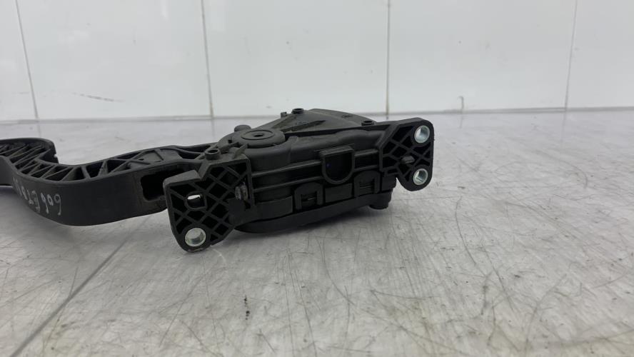 Pedale d'accelerateur RENAULT TWINGO 2 PHASE 1 Essence