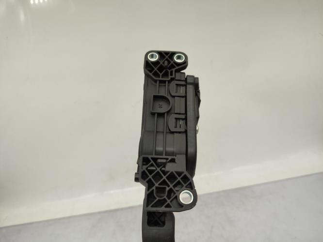 Pedale d'accelerateur RENAULT TWINGO 2 PHASE 2 Essence